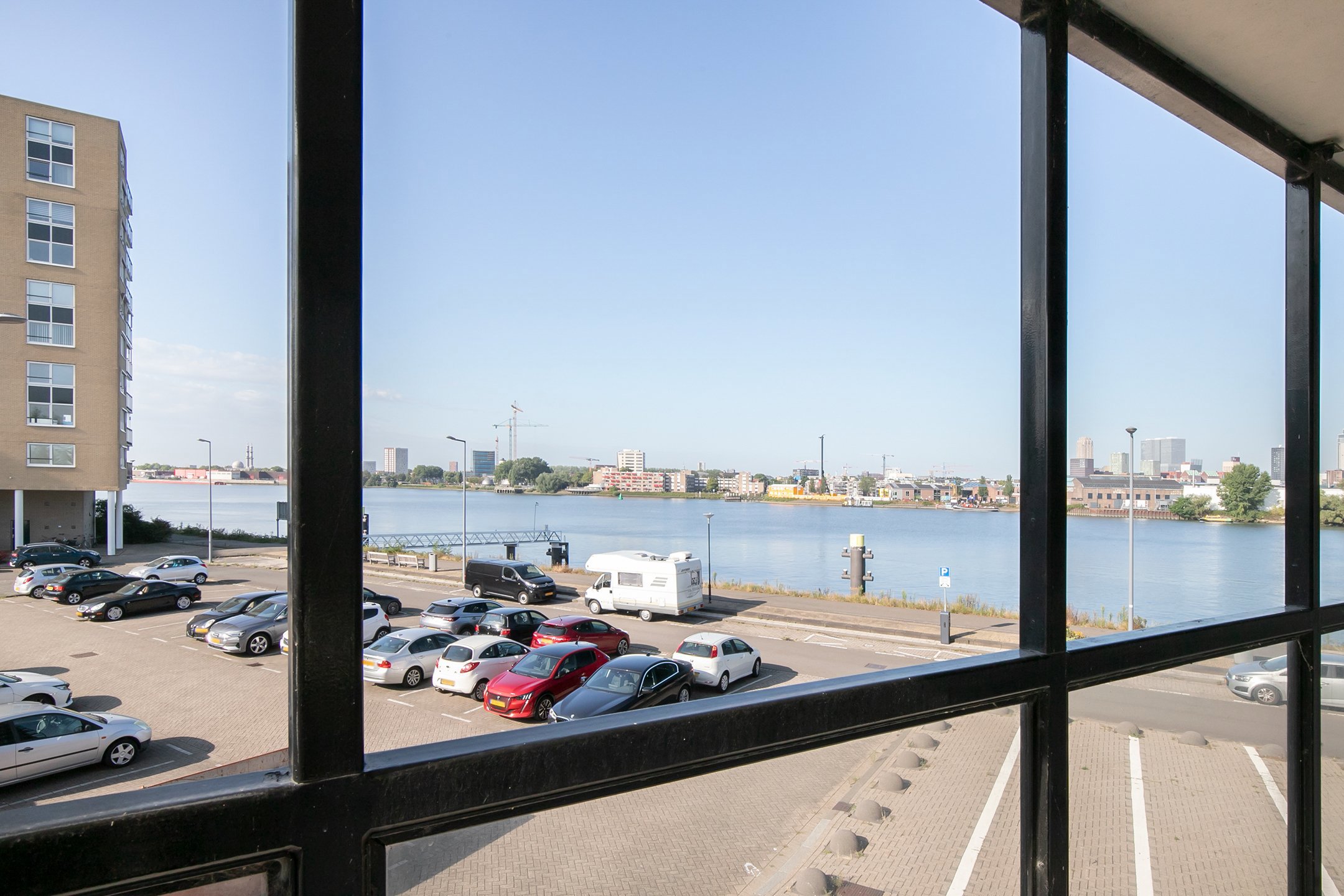Appartement te huur: Buitenbassinweg 510, Rotterdam