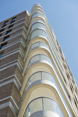 06-architectuur-amazones.jpg