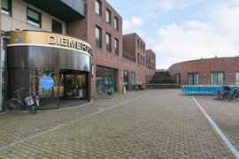 02.jpg