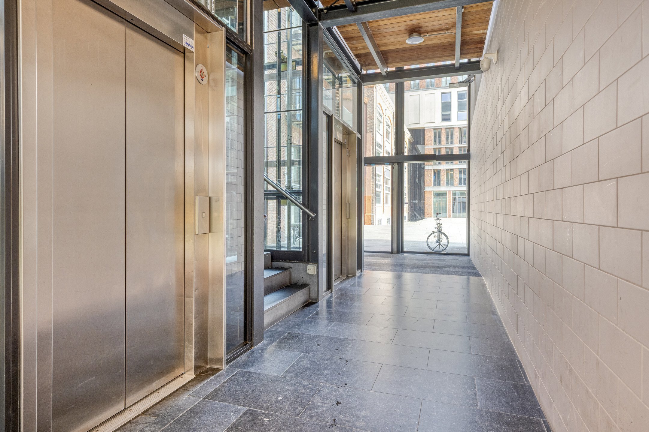 Appartement te huur: Groenhoedenveem 105, Amsterdam