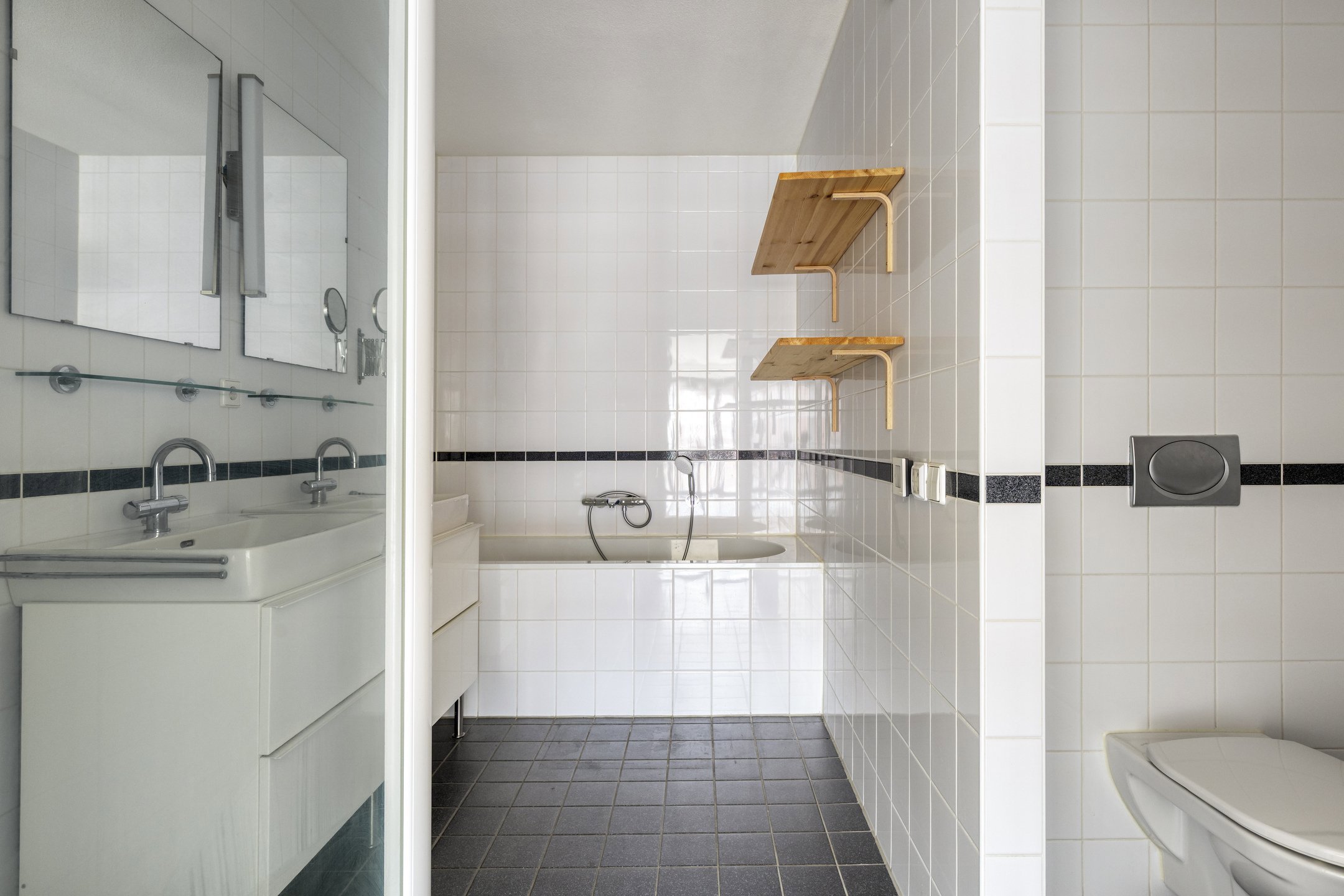Appartement te huur: Groenhoedenveem 105, Amsterdam