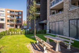 18-bankje-voor-complex.jpg